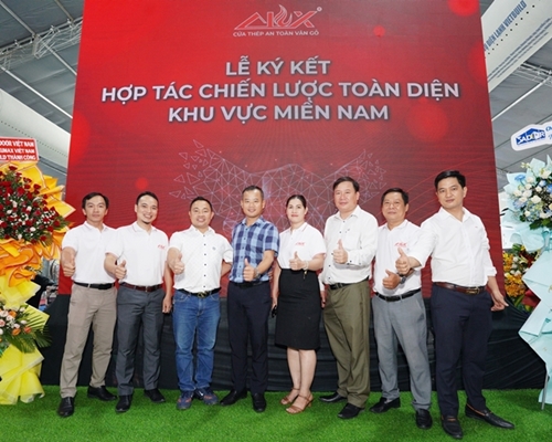 alumax ký kết hợp tác toàn diện