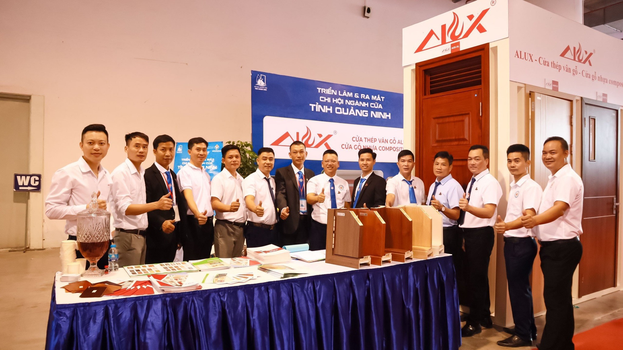 Top 10 kinh nghiệm chọn nhà cung cấp cửa thép vân gỗ uy tín