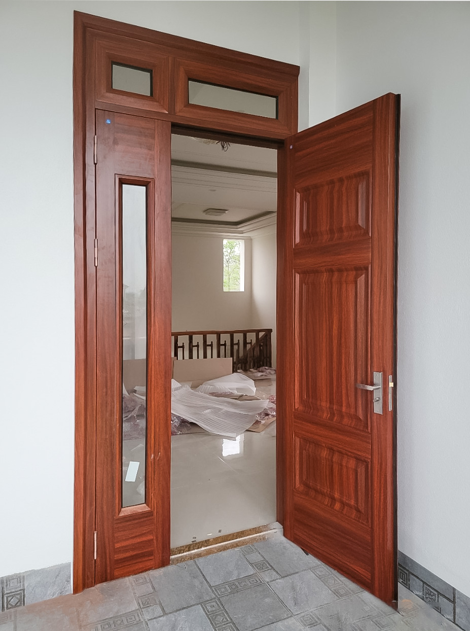 Cửa thép vân gỗ làm cửa văn phòng công ty
