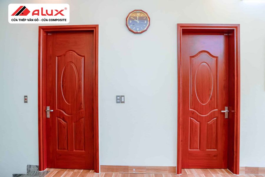 Những Mẫu Cửa Thép Vân Gỗ Đẹp Hiện Nay