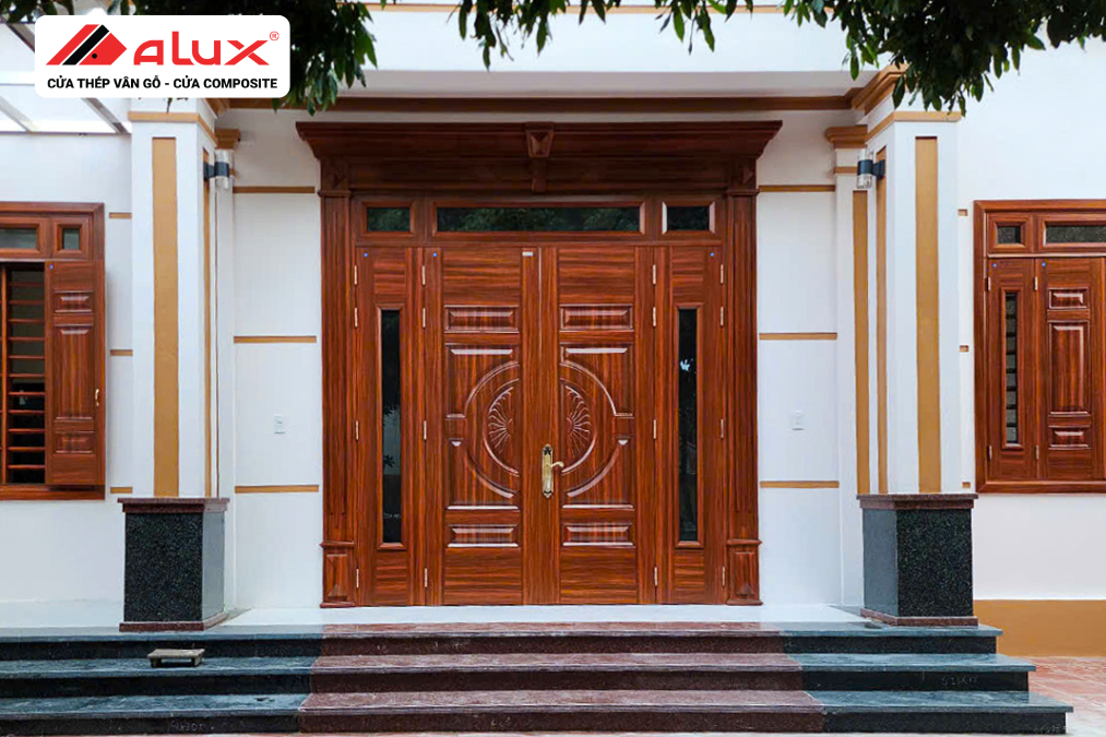 Tại sao nên chọn cửa thép vân gỗ?