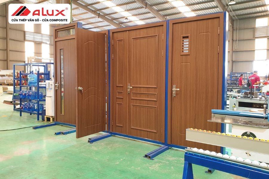 Có Nên Chọn Cửa Gỗ Nhựa Cao Cấp Thay Vì Cửa Gỗ Tự Nhiên