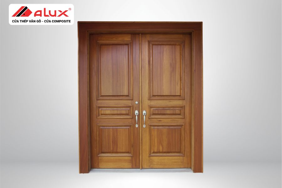 Cửa 2 cánh cân là lựa chọn phổ biến trong nhiều công trình nhà ở, biệt thự, shophouse hay văn phòng bởi thiết kế hài hòa, tiện dụng và phù hợp với mặt tiền.