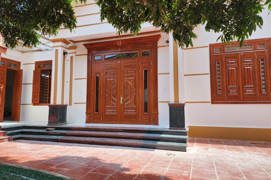 Những Lưu Ý Khi Lựa Chọn Cửa Thép Vân Gỗ Cao Cấp Cho Công Trình