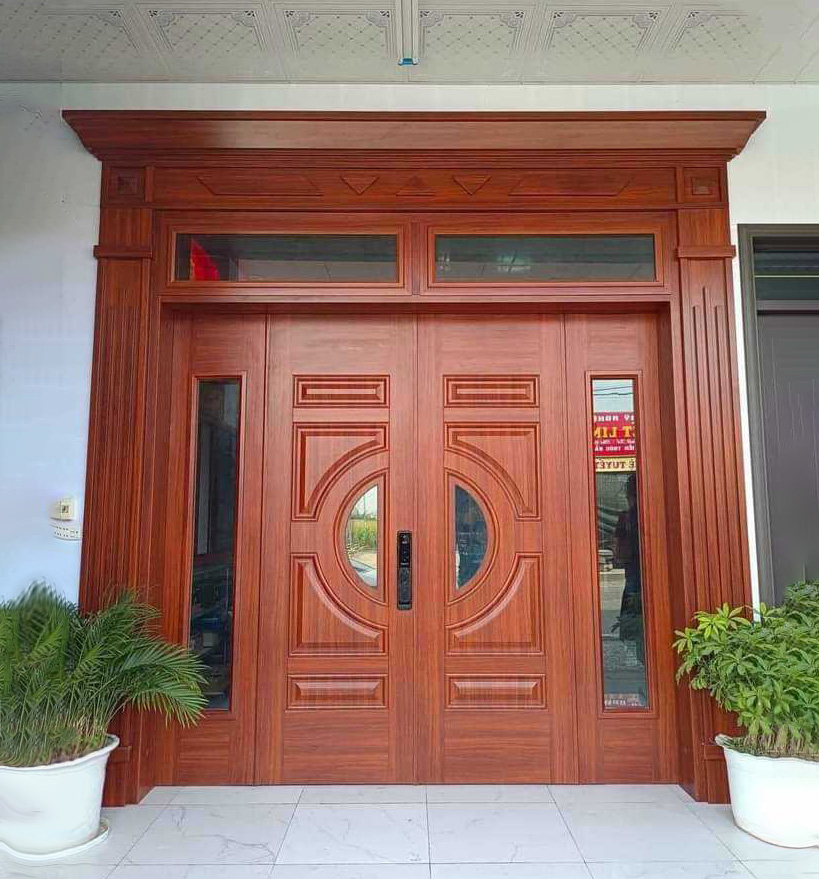 Cửa thép vân gỗ 4 cánh lệch huỳnh bán nguyệt