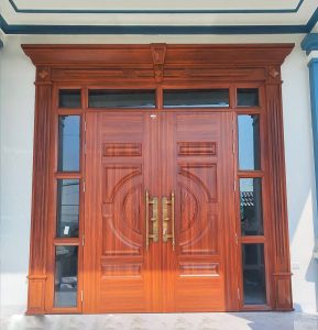 Giá cửa thép vân gỗ tại Thanh Hóa bao nhiêu tiền 1m²?
