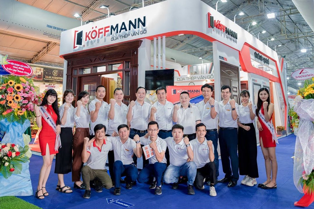 Cửa thép vân gỗ Koffmann