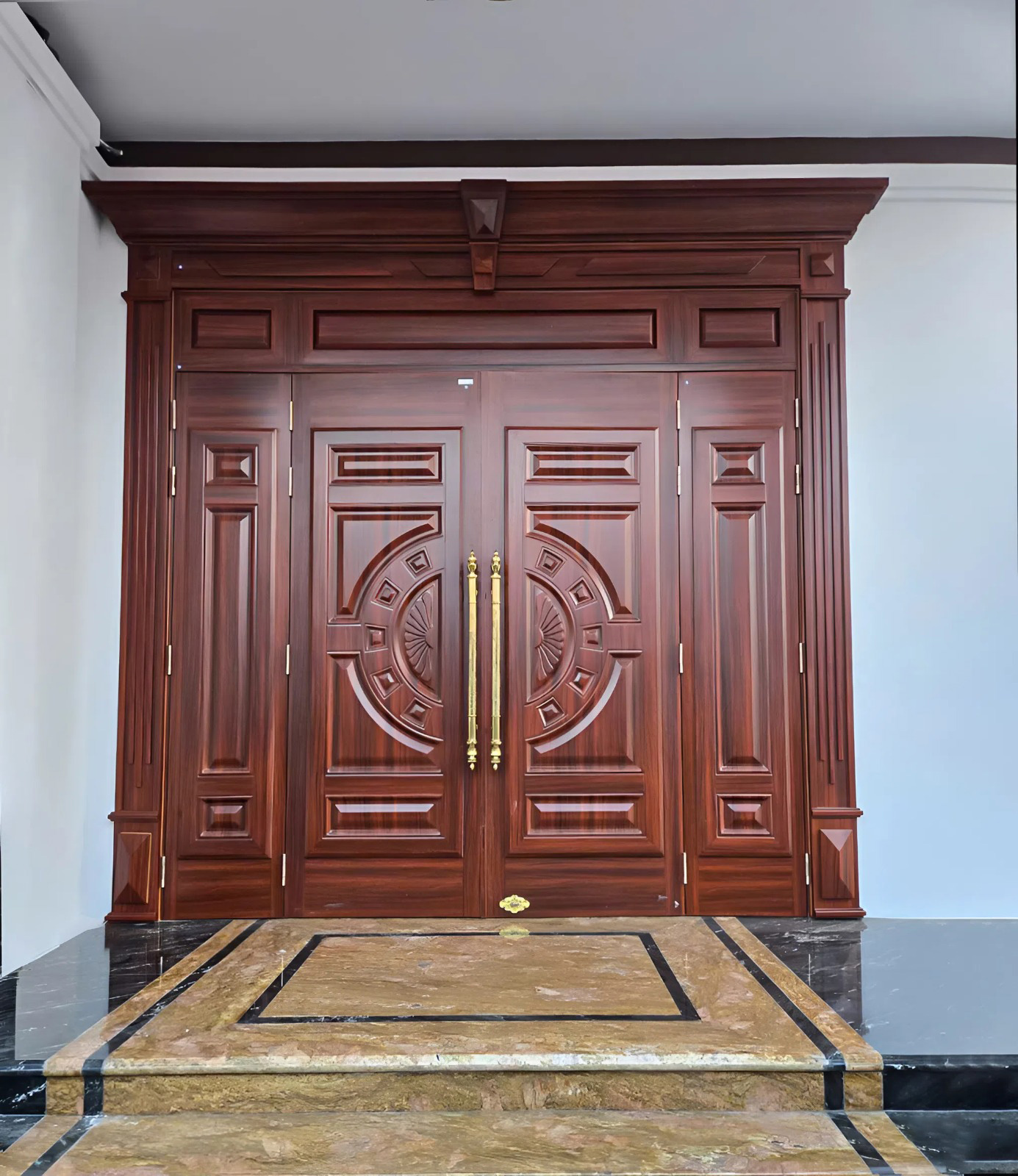 Giữ cửa khô ráo, tránh ẩm mốc