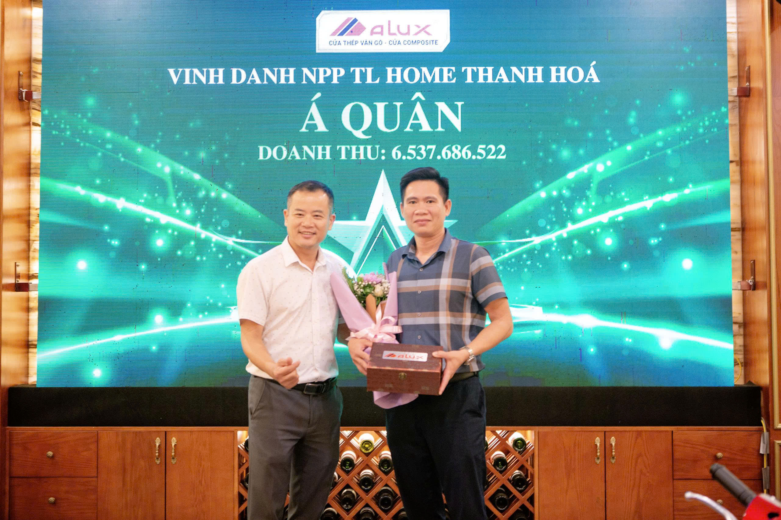 Trao giải Nhà phân phối Alux giải nhì Á quân