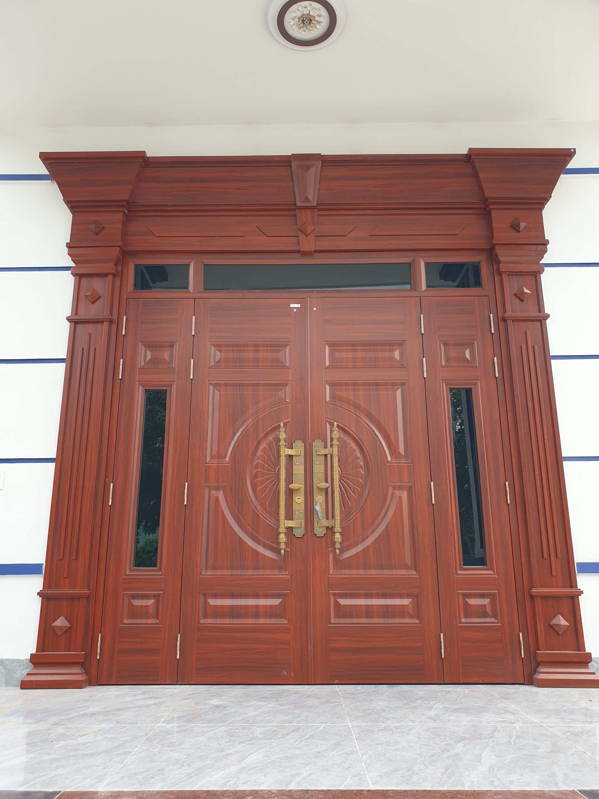 Khóa đồng cao cấp nổi bật về độ bền và tính thẩm mỹ