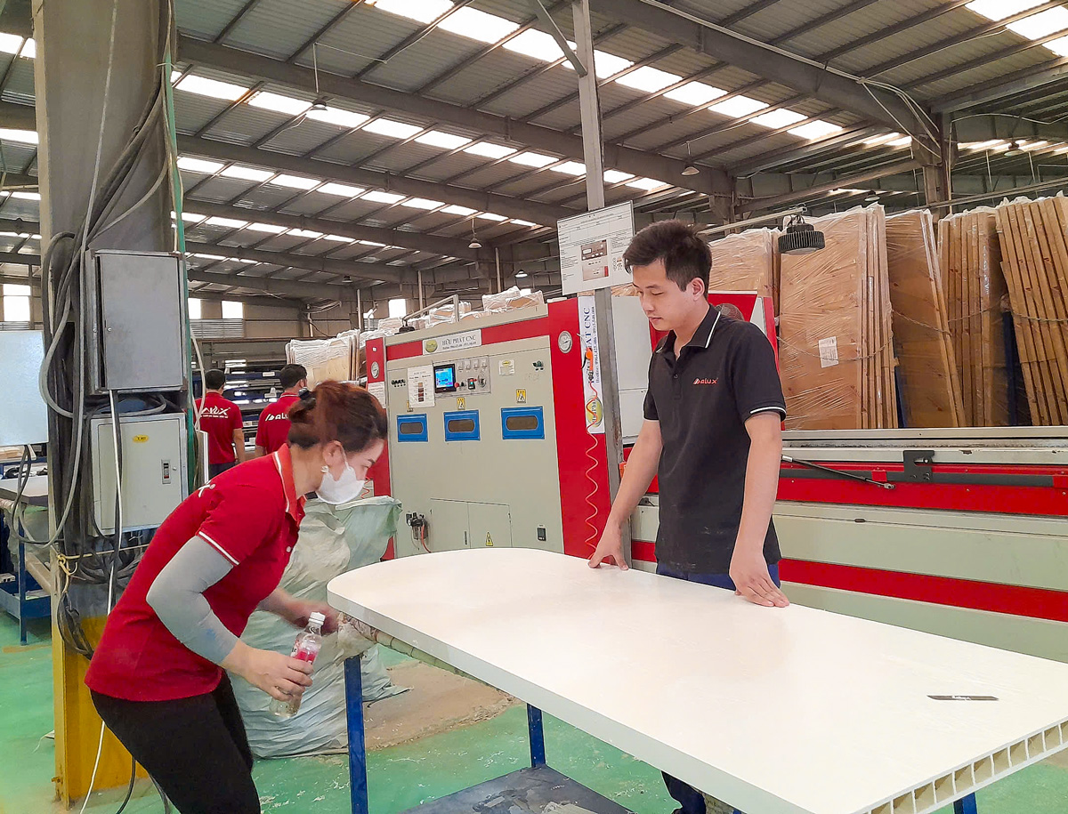 Những lỗi nhỏ khiến một bộ cửa không đạt tiêu chuẩn xuất xưởng