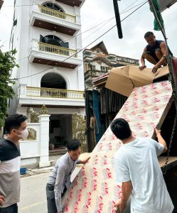 Đại lý nhập cửa thép vân gỗ cần kiểm tra những gì?