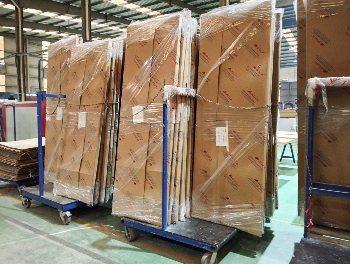 Vận chuyển cửa đi toàn quốc khác gì so với giao hàng gần nhà máy?